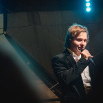 Miroslav Stern na Staroměstském náměstí v Praze