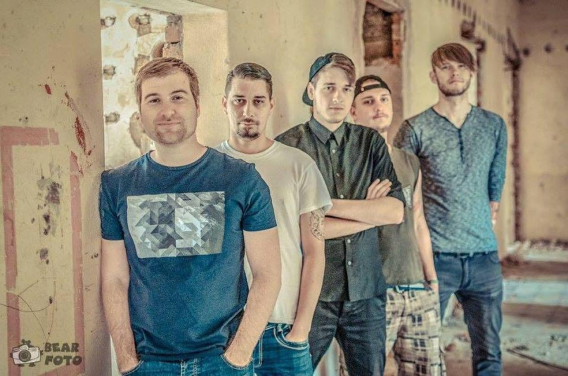 Critical Acclaim: Je důležité, aby se kapely navzájem nebraly jako konkurence