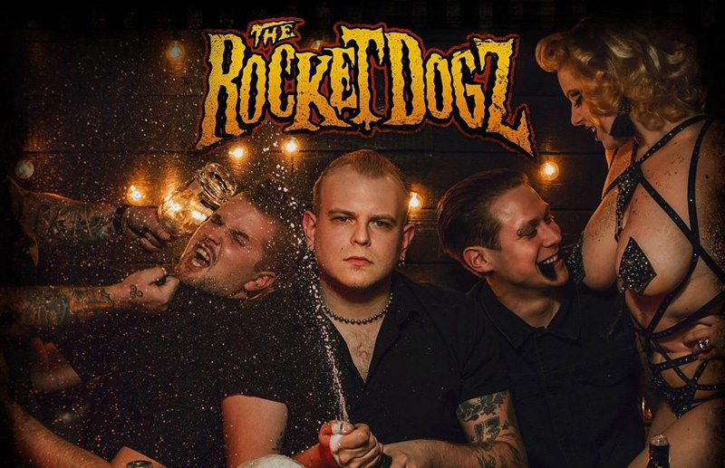 The Rocket Dogz!  Taky vás máma varovala ať se nechytíte špatné party? Je pozdě.