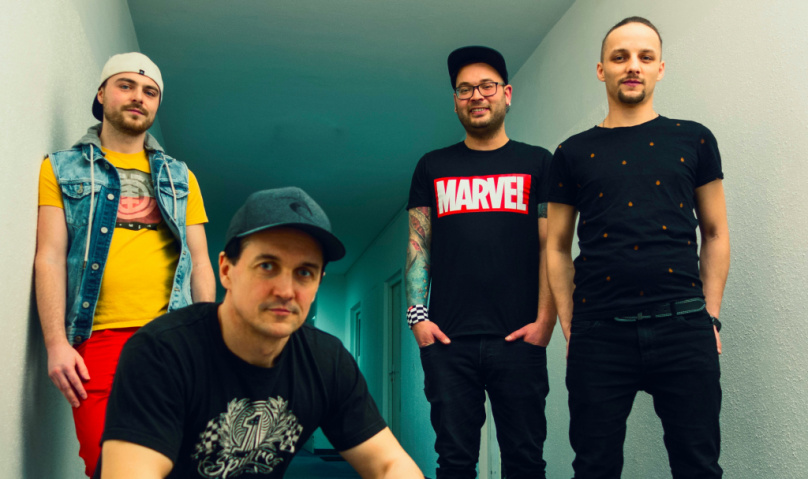 Kapela JAKSI TAKSI vydává nové album a vyráží na turné