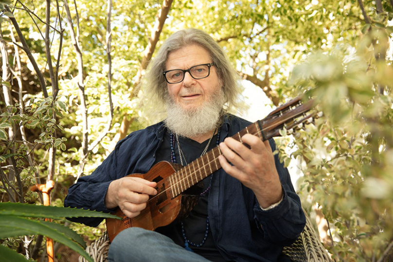 Oscarový skladatel Gustavo Santaolalla bude hlavní hvězdou podzimního festivalu Mladí ladí jazz